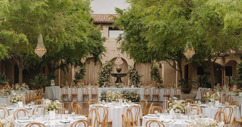 place_image Serra Plaza