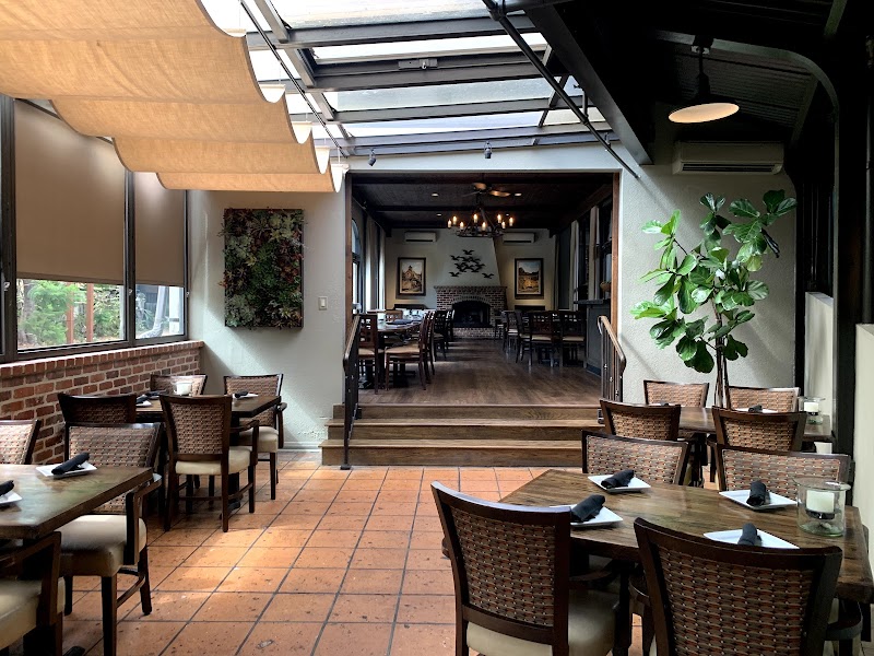 place_image Trevor's at the Tracks