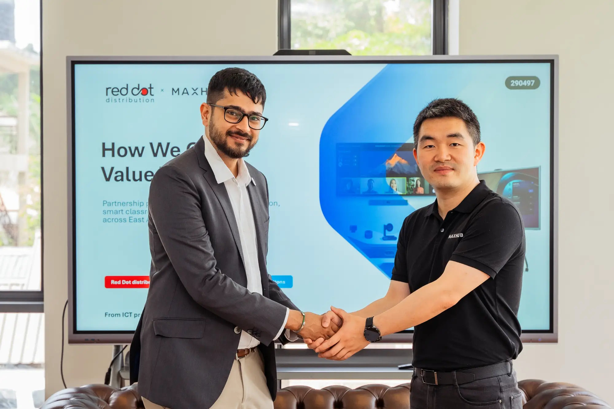Red Dot Distribution Becomes an Authorized MAXHUB Distributor to Expand Interactive Display Solutions Across Africa