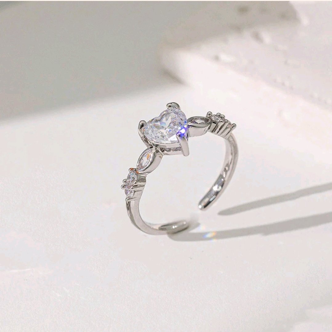 Anti-tarnish Heart Ring with a Gradient Necklace thumbnail 4