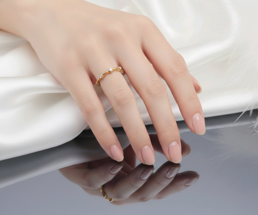 Solitaire Dot Ring image 4