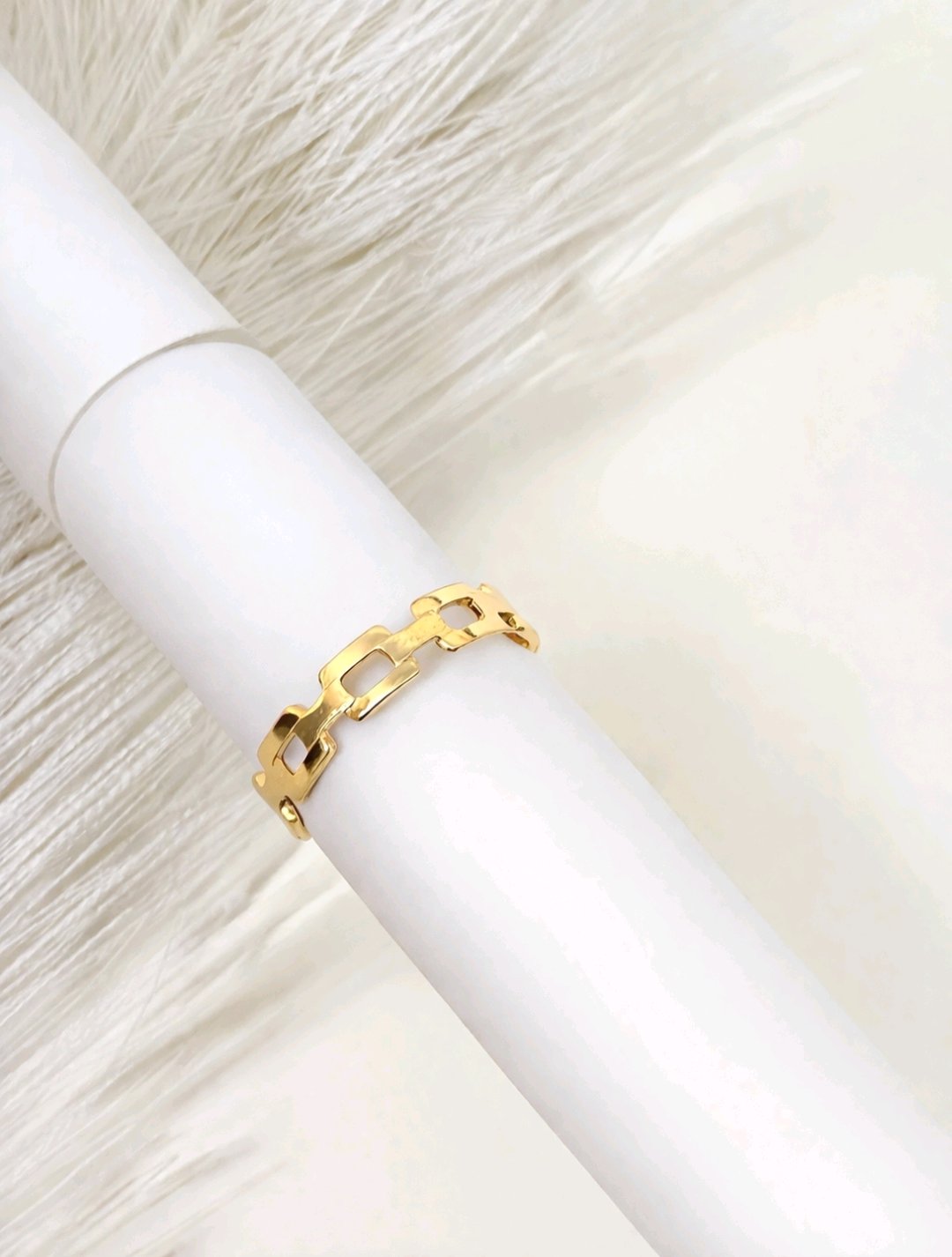 Linked Luxe Ring image 4