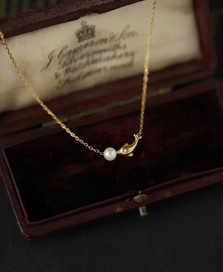 Pearl n Dolphin Necklace | 18k Gold PVD plated stainless steel | Anti tarnish
