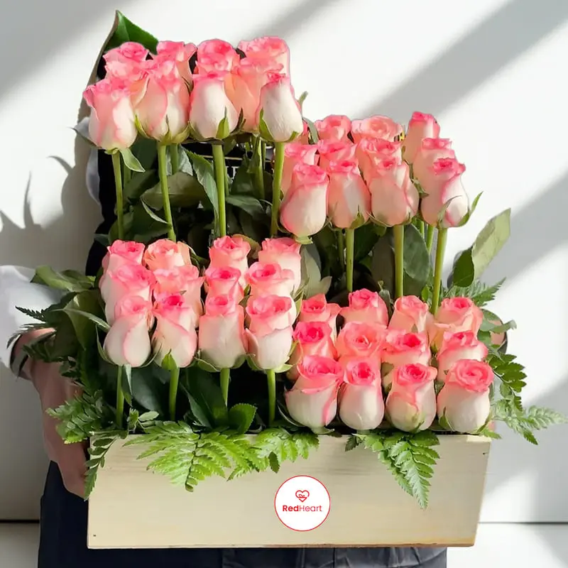 book Rose Whisper Pink Rose Keepsake Box by Redheart
