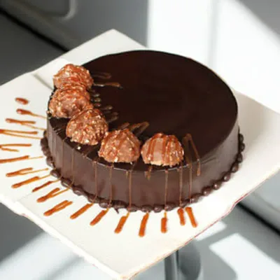 Ferrero Ganache Cake by RedHeart