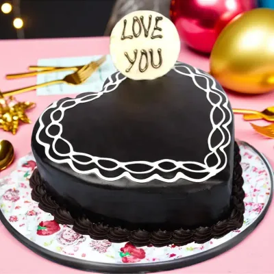 Midnight Cherry Noir Mirror Cake by RedHeart