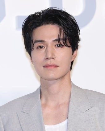 이동욱