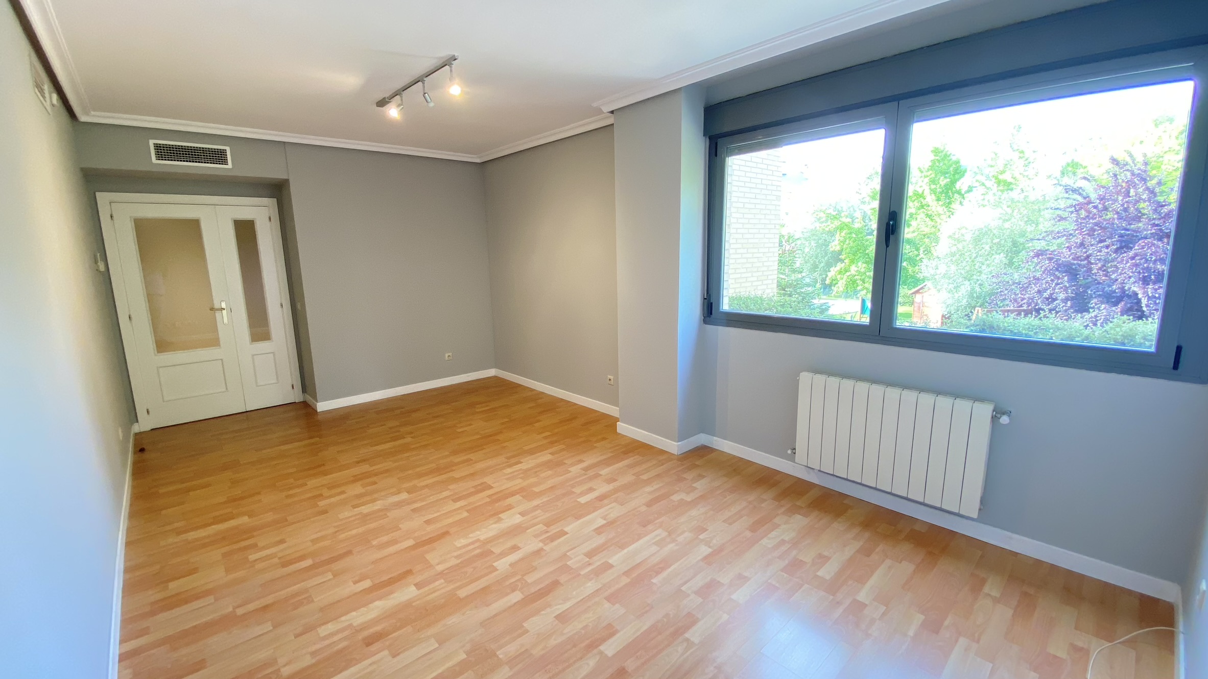 Piso de 2 dormitorios en El Encinar de los Reyes | Rehobot Real Estate — foto 2 de 27