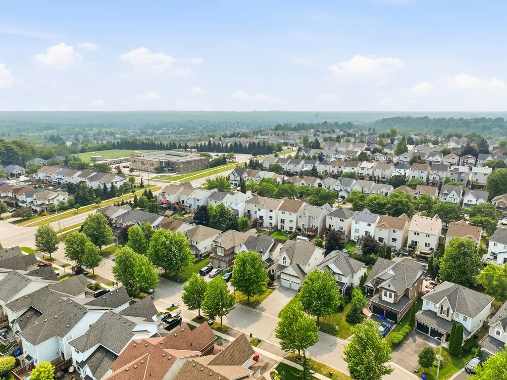 1407AshgroveCrescentOshawa-ReidMediaAgency-005