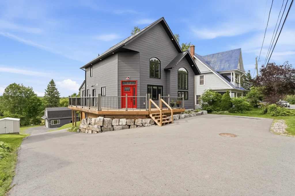 765PalaceRdNapanee-ReidMediaAgency-002