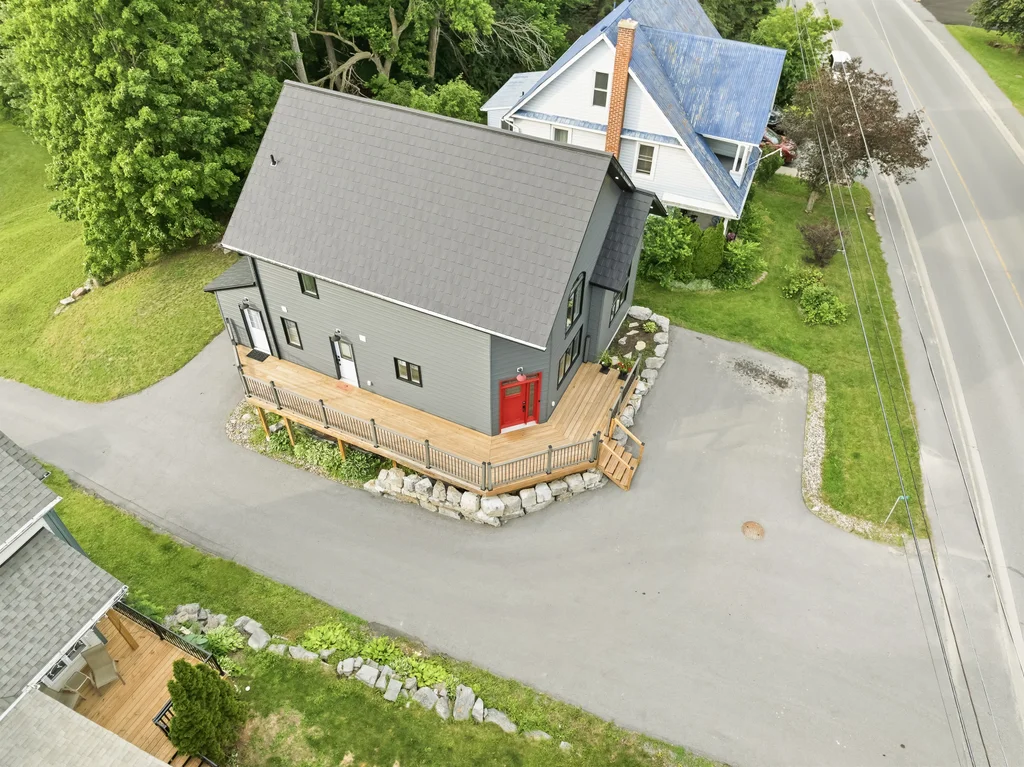 765PalaceRdNapanee-ReidMediaAgency-010