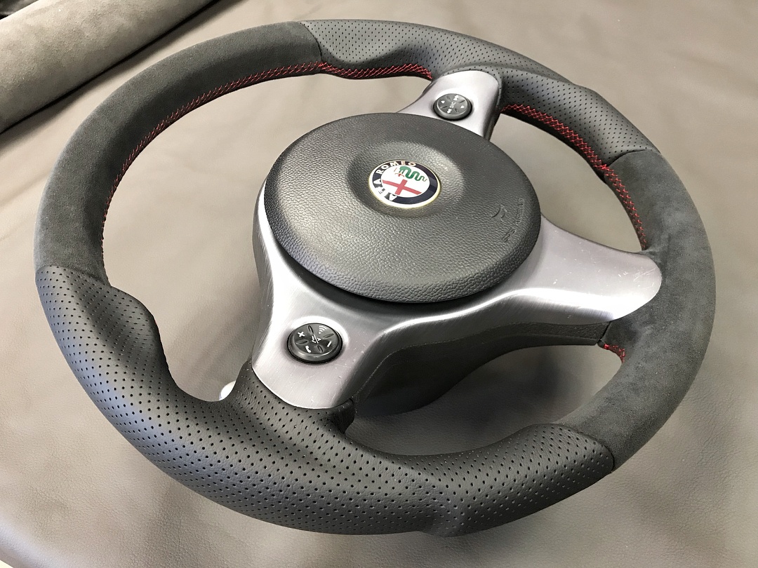 Custom color steering wheel