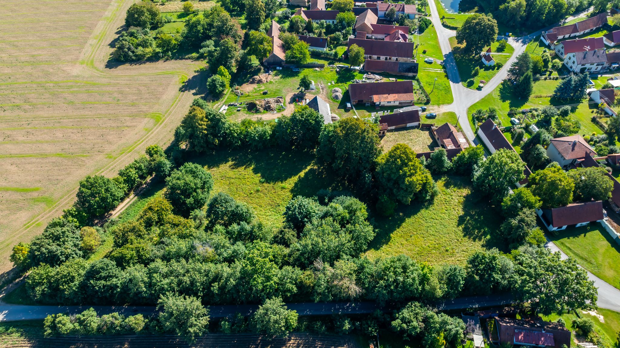 pozemek 10 211 m²