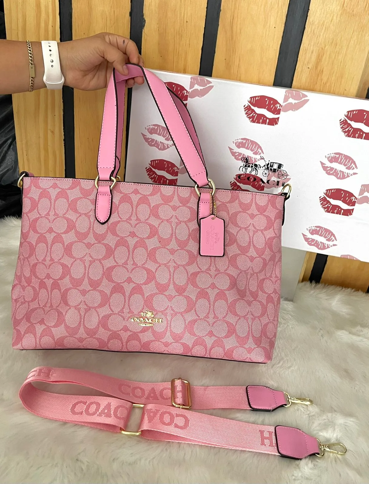 Bolso Coach Con Caja 🎁 $630 MAYOREO