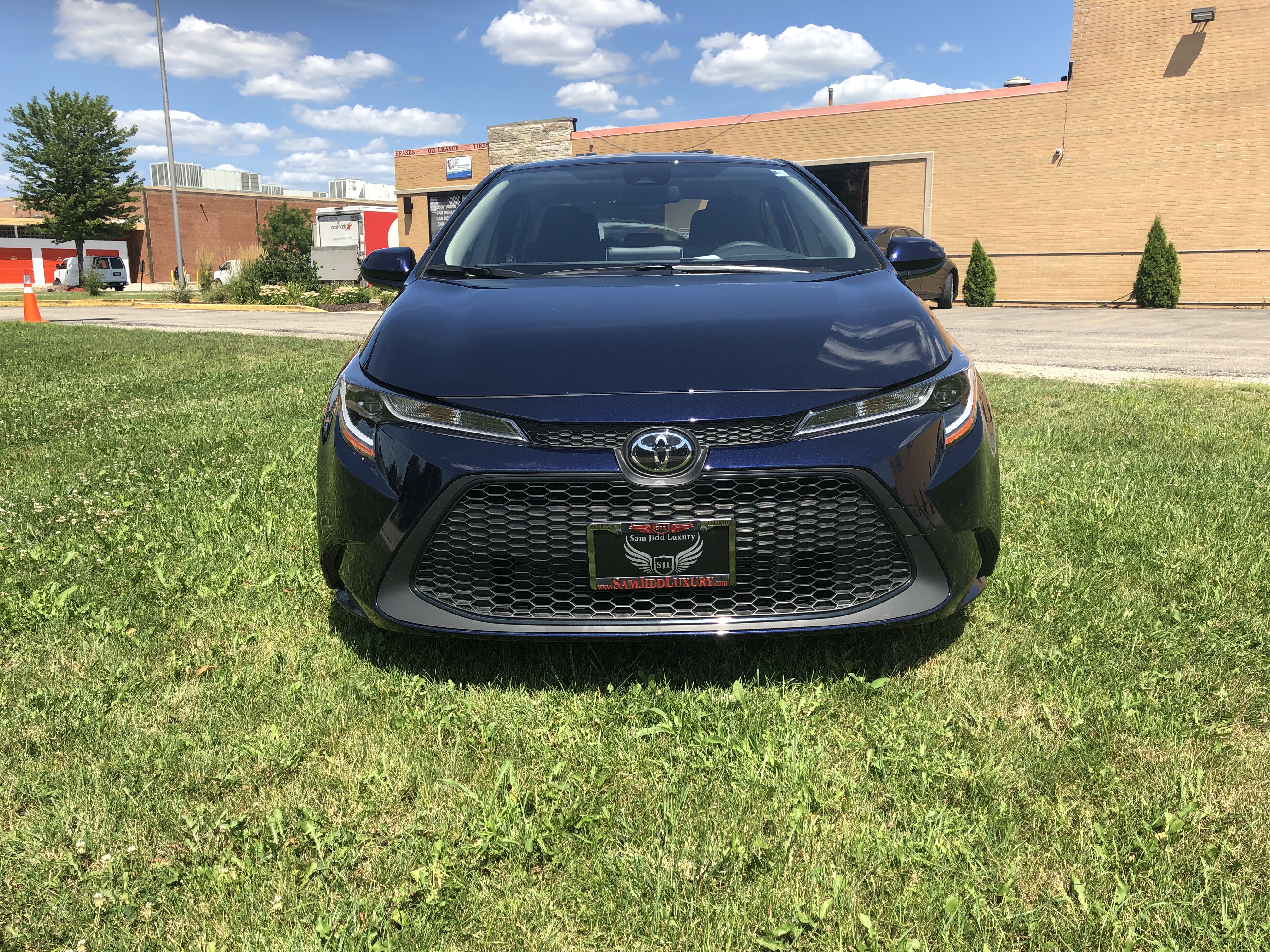 car-dealer-33