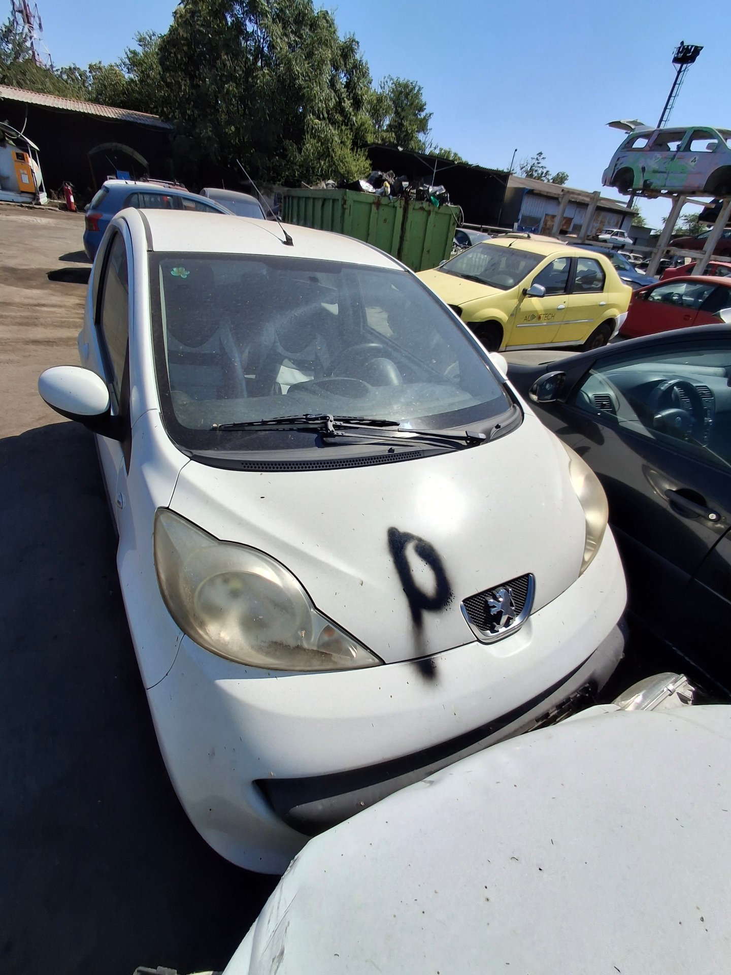 PEUGEOT 107