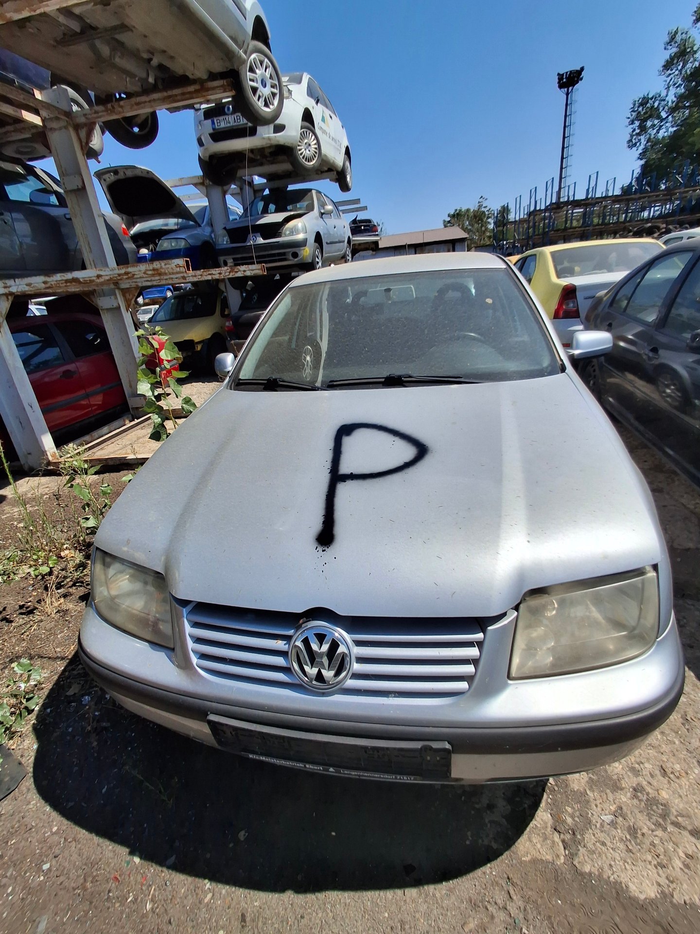 VOLKSWAGEN BORA