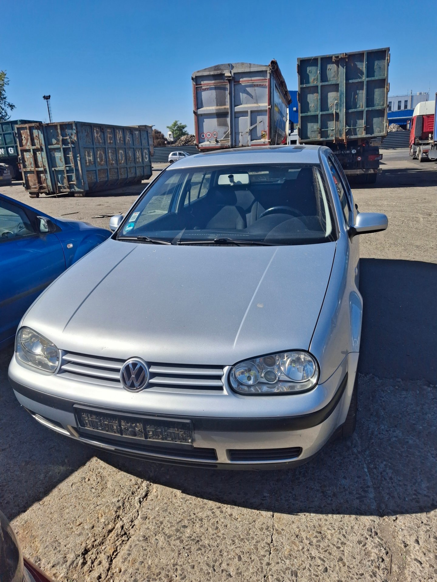VOLKSWAGEN GOLF