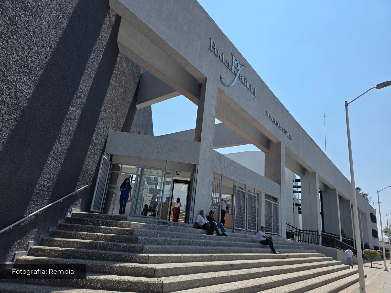 ¿Te pueden negar la posesión de un inmueble adjudicado porque aún no tienes la escritura?