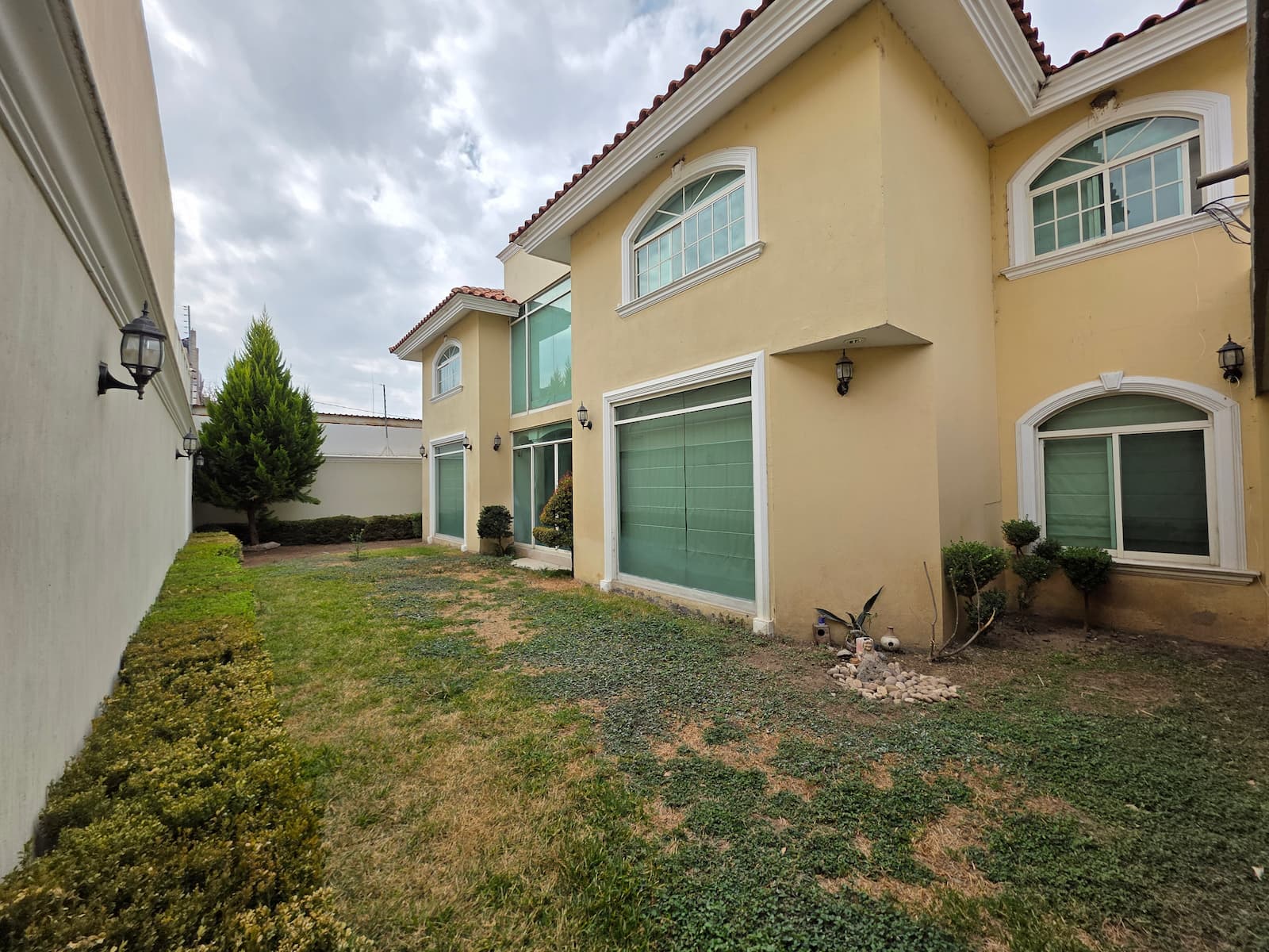 Casa en remate en VILLAS DEL MORAL, San Francisco del Rincón, Guanajuato | Visita disponible | Rembia