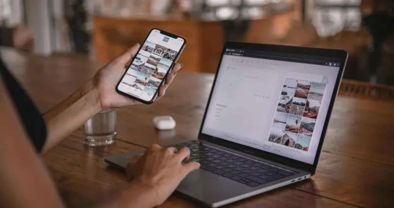 imágen de un celular y una computadora ilustrando el marketing de afiliación