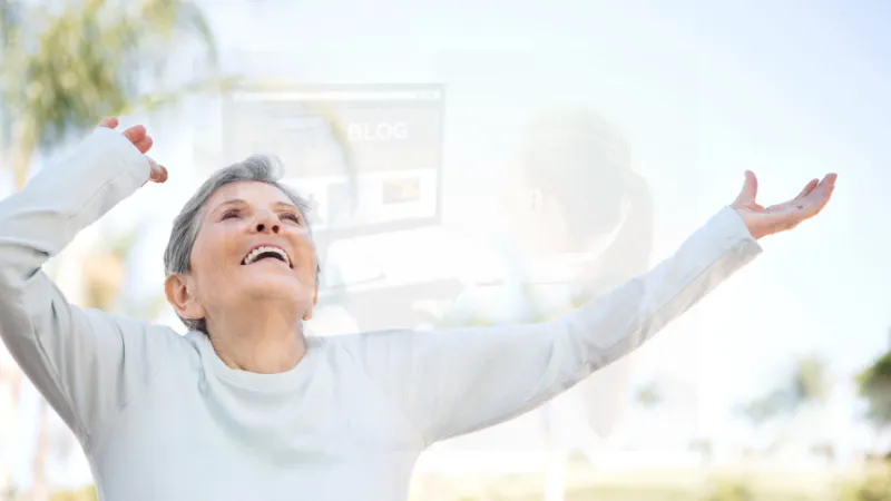 Mujer adulta disfrutando de su libertad