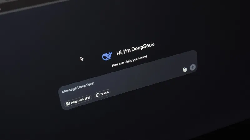 Pantalla de un asistente de inteligencia artificial listo para recibir instrucciones