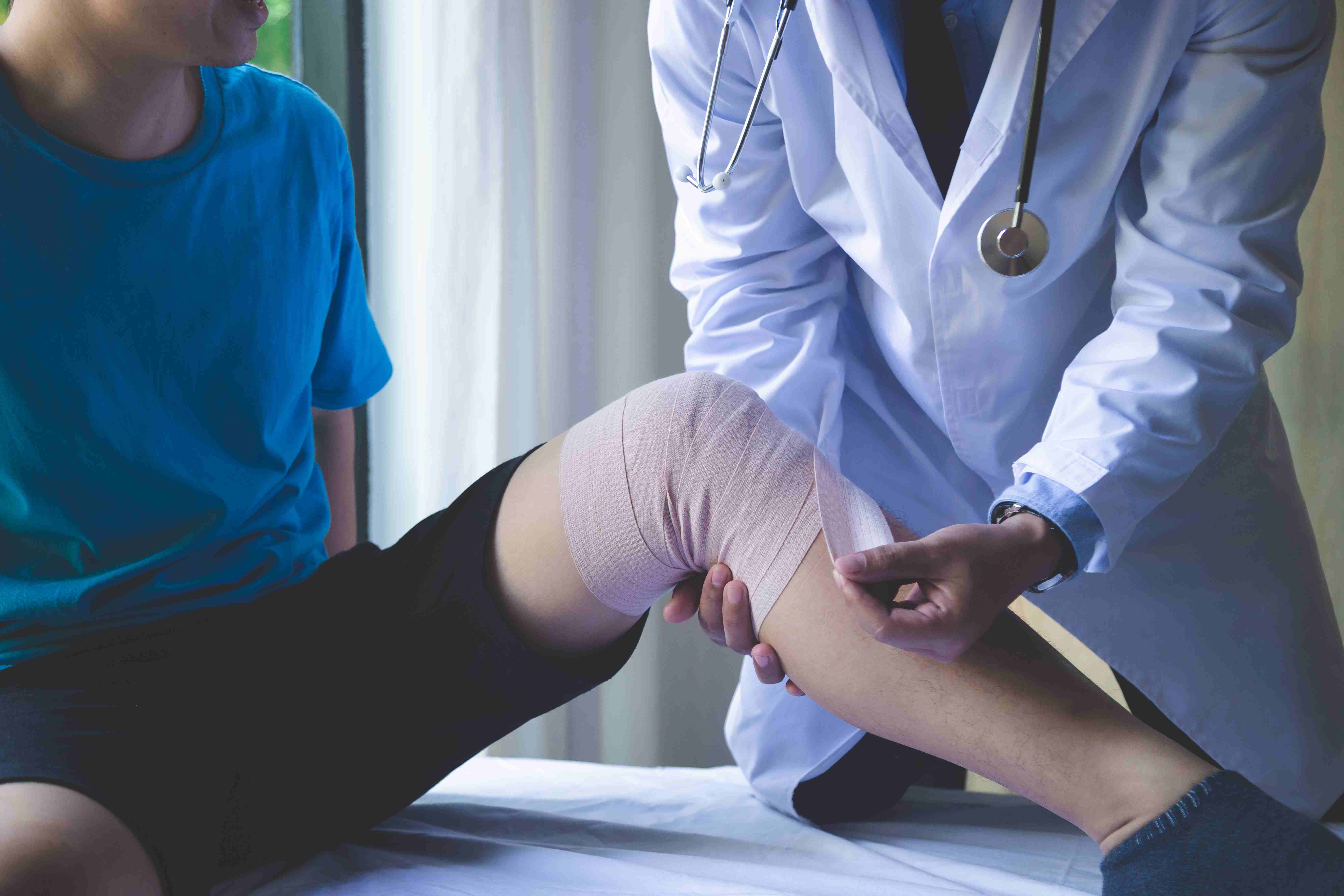 Knee Replacement Recovery Timeline: What to Expect Week-by-Week