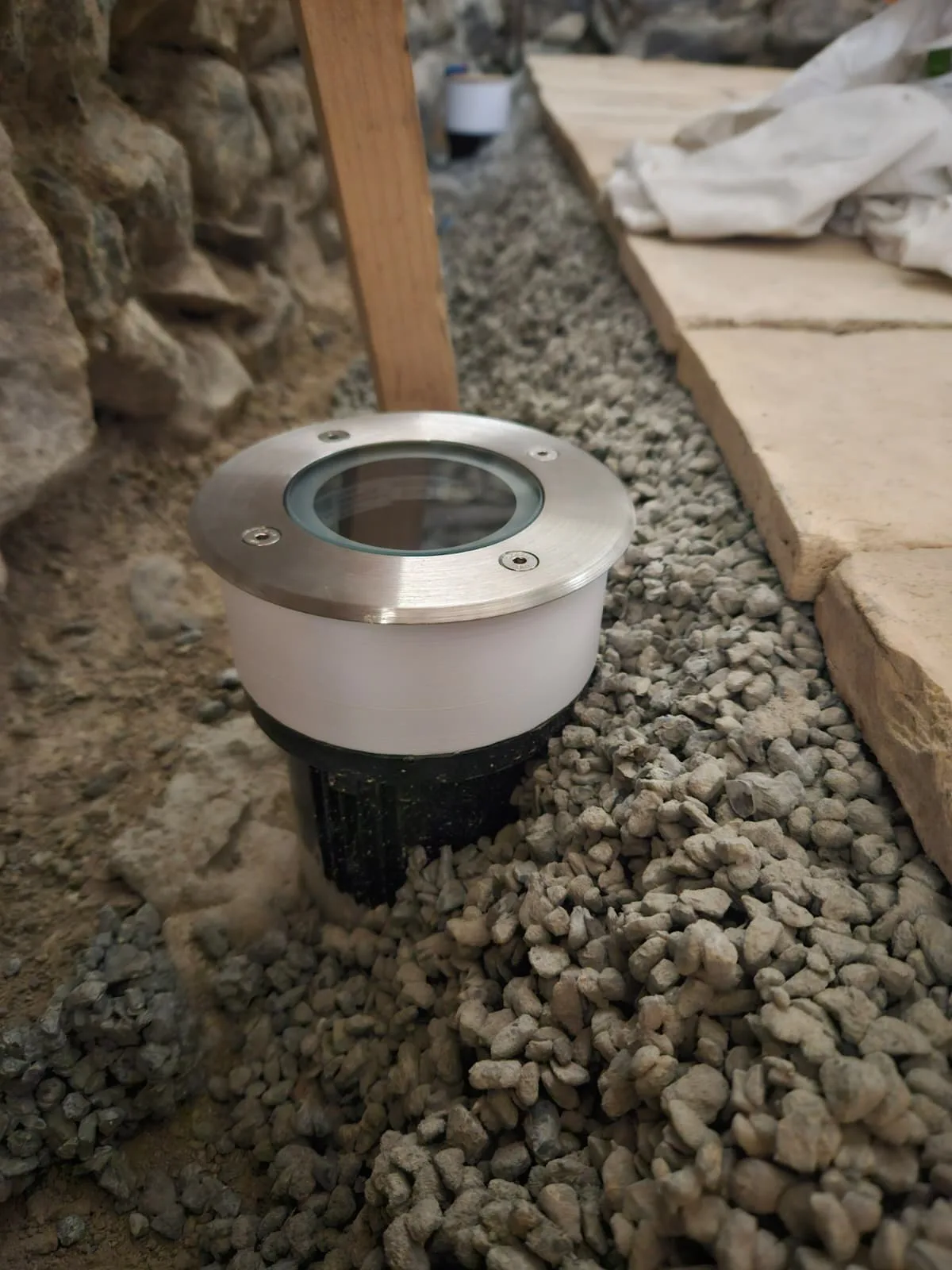 Spotlampe mit 3D gedruckter Erhöhung
