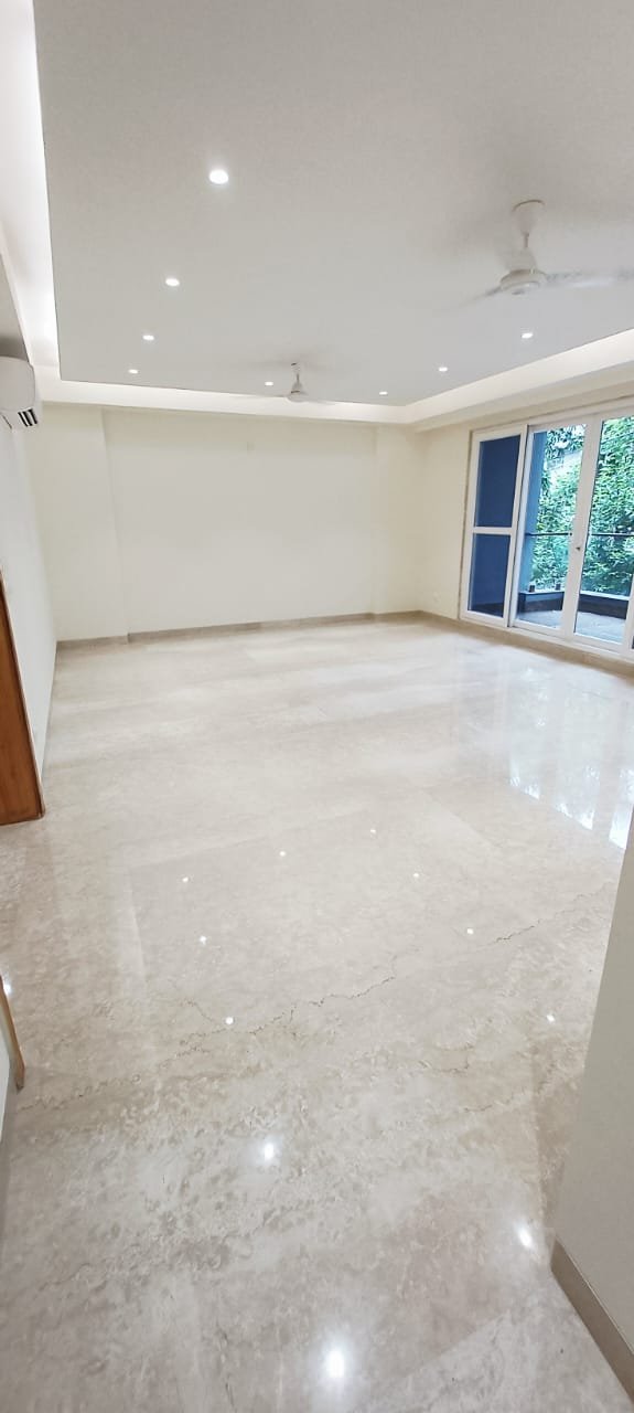 3BHK Semi-furnished Flat for rent