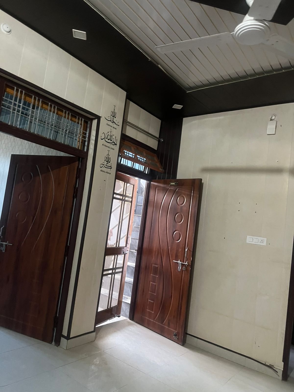 2BHK Semi-furnished House for rent — photo 1