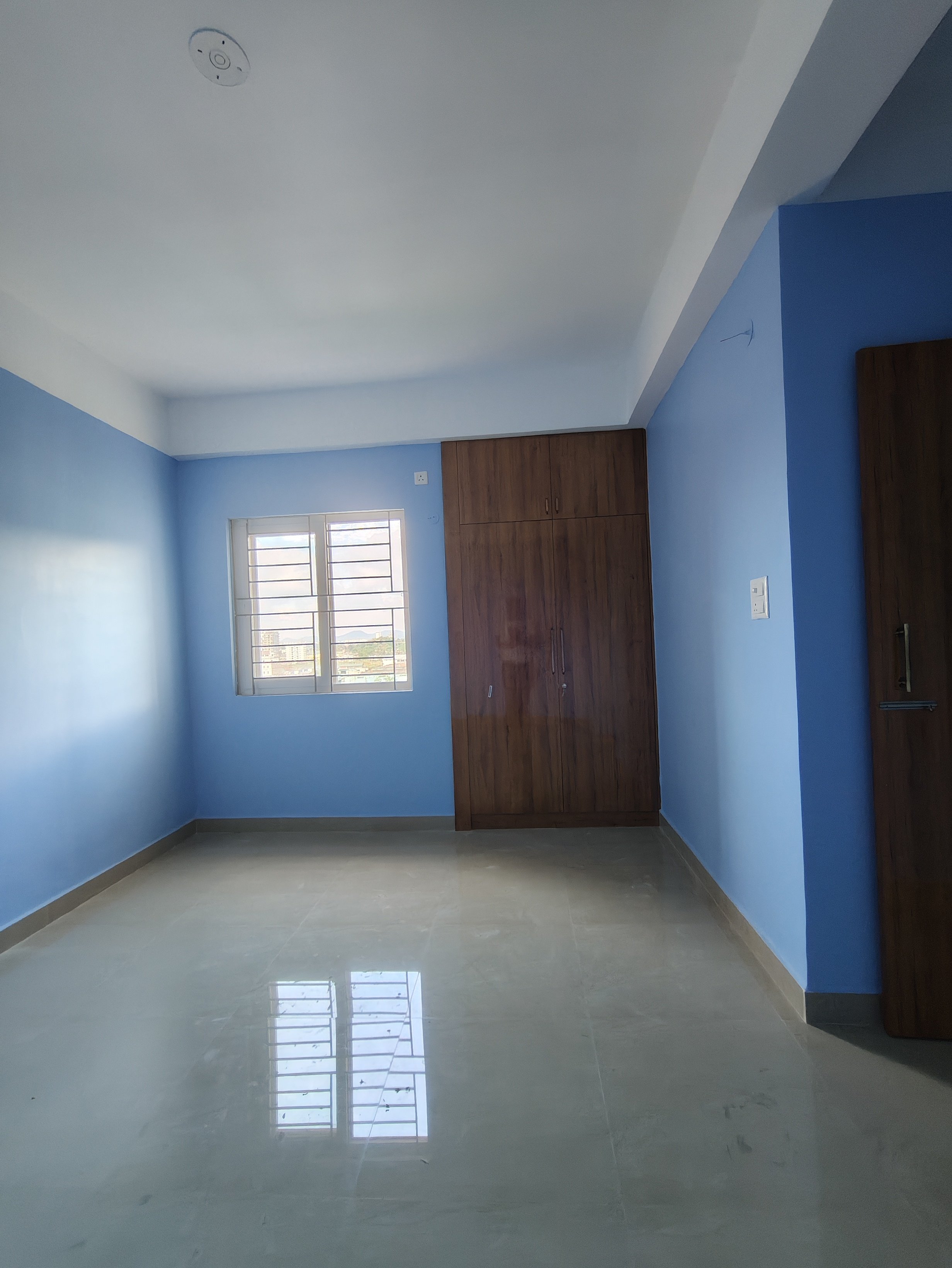 Spacious Semi-Furnished 3BHK Apartment for Rent in Royal Aawas, Tirupati
