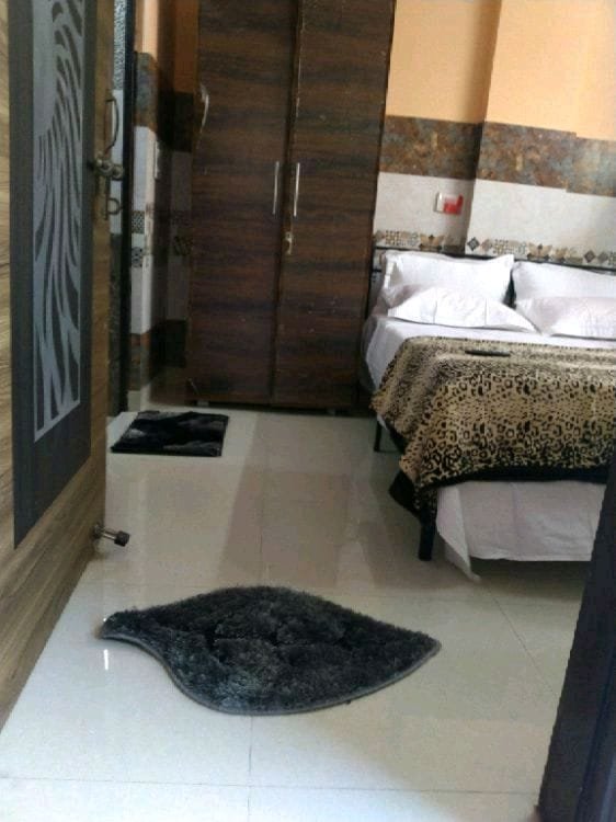 Shyam Kuteer: Modern 1 RK Apartments Near Janakpuri East Metro