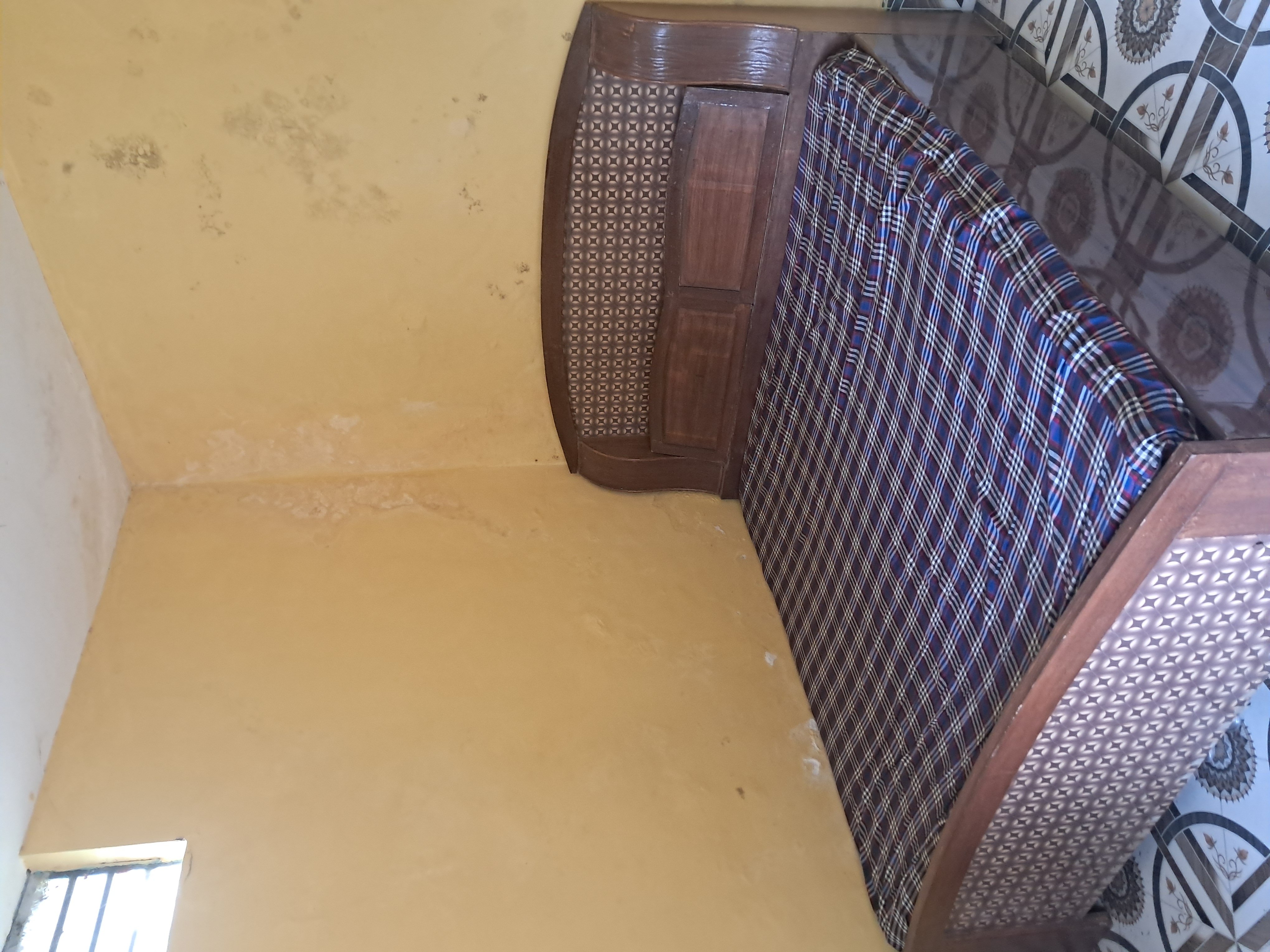1RK Semi-furnished Room for rent in Location set — photo 1