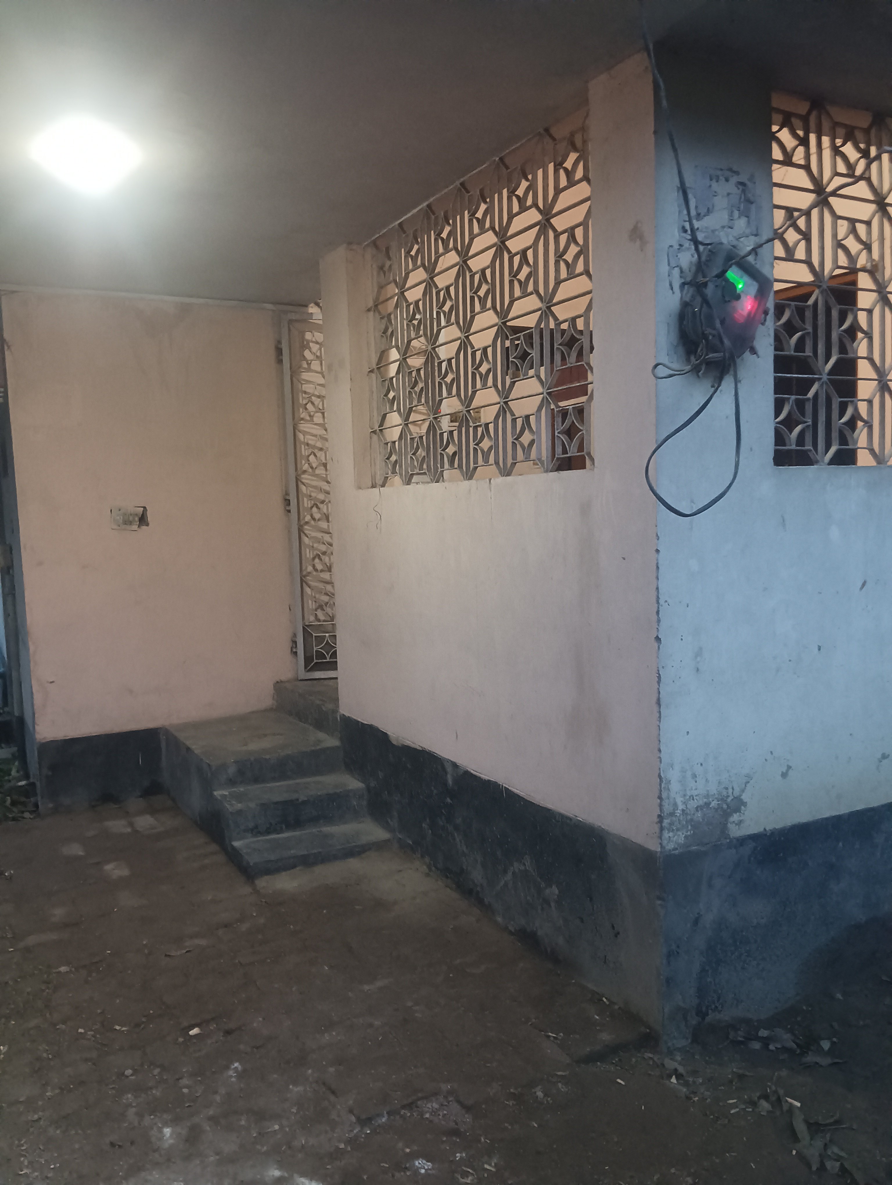 Spacious 2BHK Unfurnished Independent House for Rent — photo 1