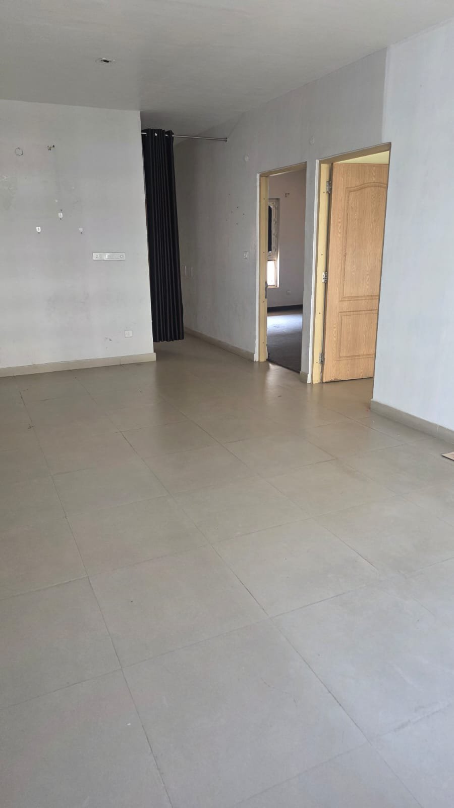 Charming 2BHK Semi-Furnished Flat for Rent — photo 1
