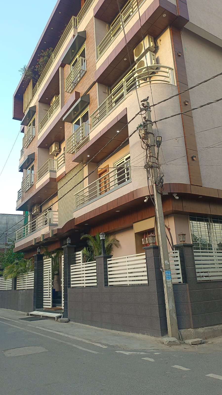 3BHK Semi-furnished Flat for rent — photo 1