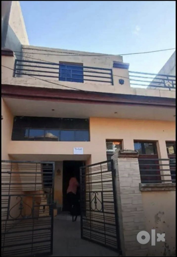 2BHK Unfurnished House for rent in Location set
