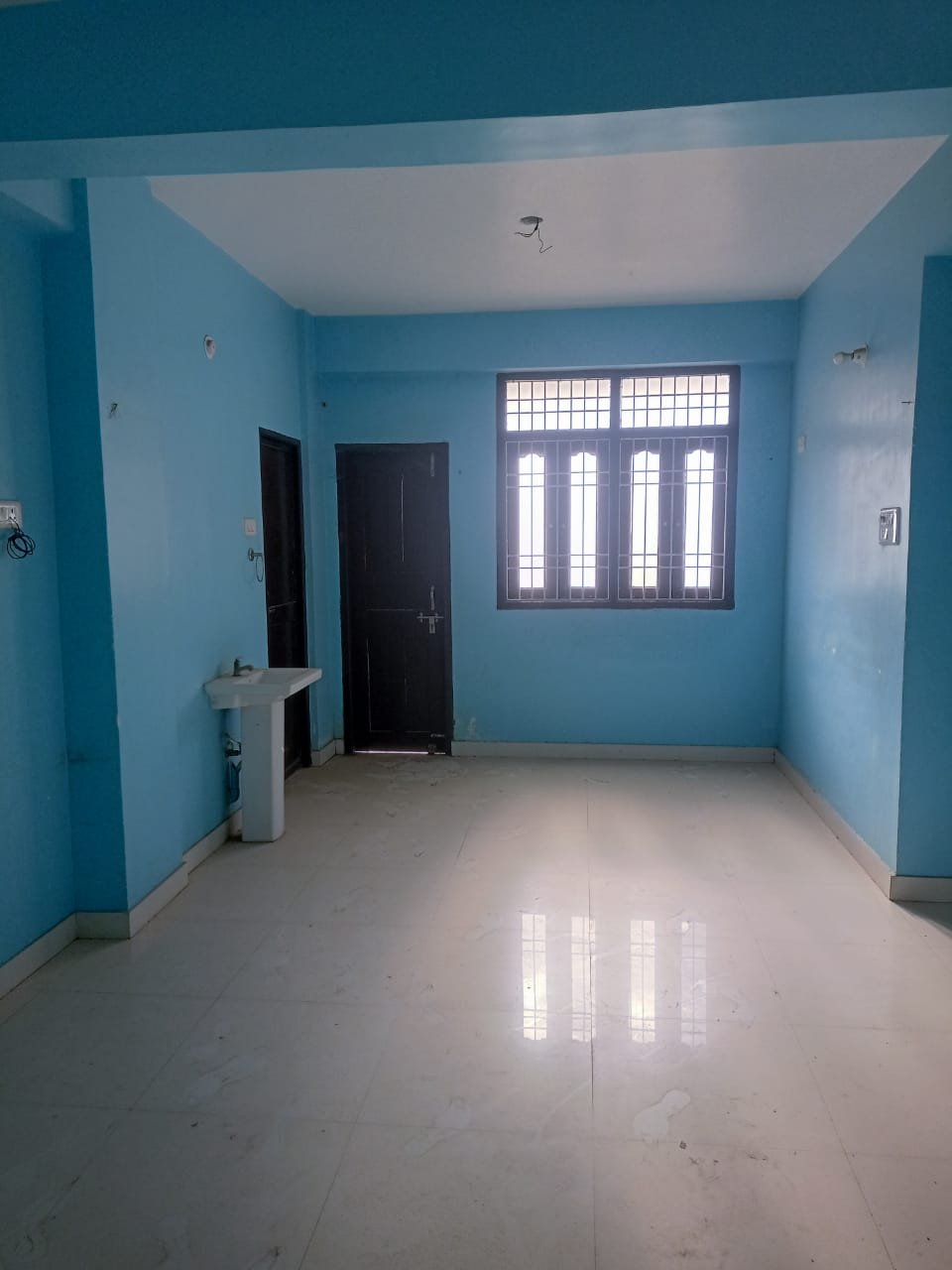 Spacious 3BHK Unfurnished Apartment for Rent — photo 1