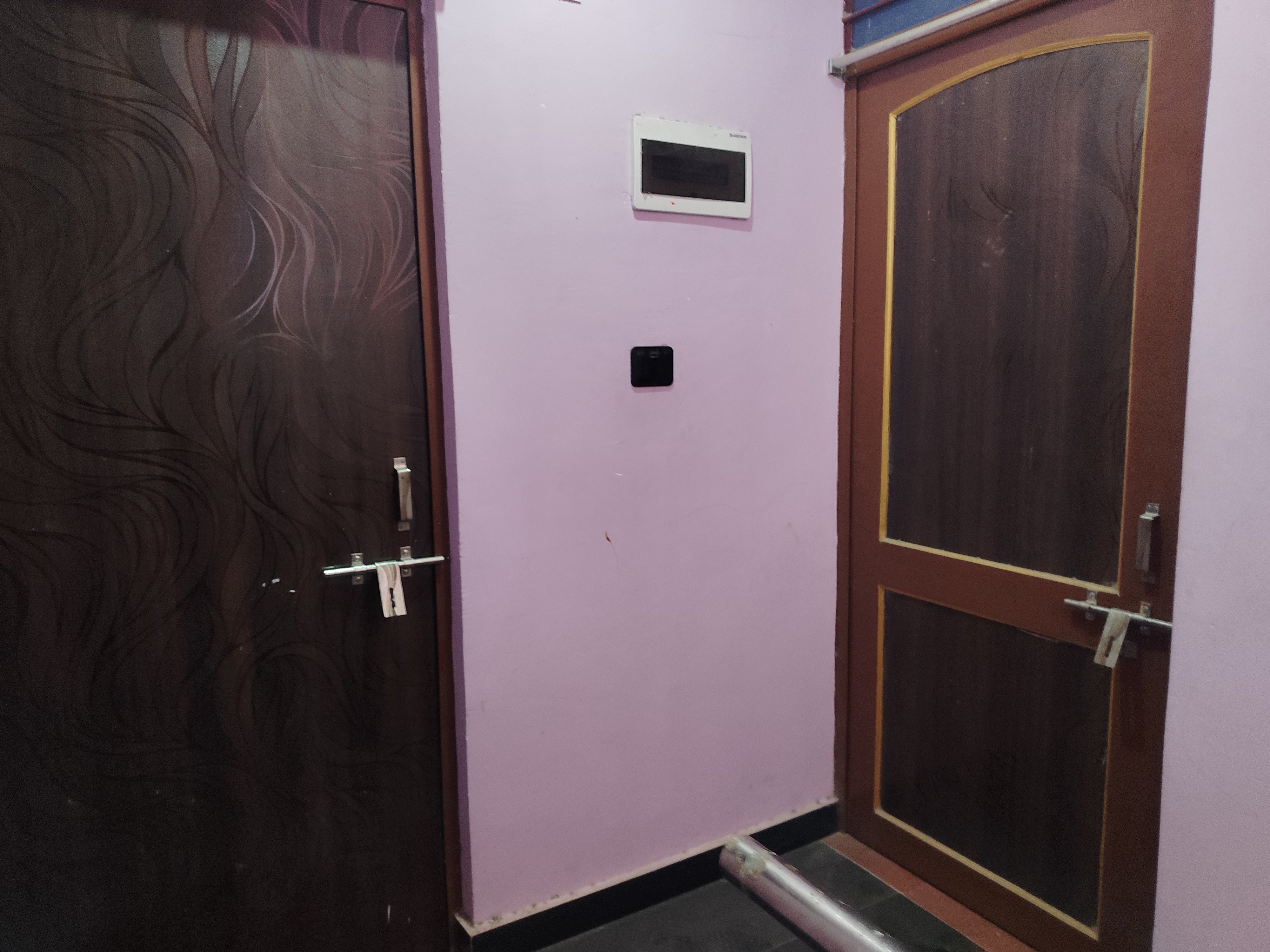 2BHK Semi-furnished Room for rent — photo 1