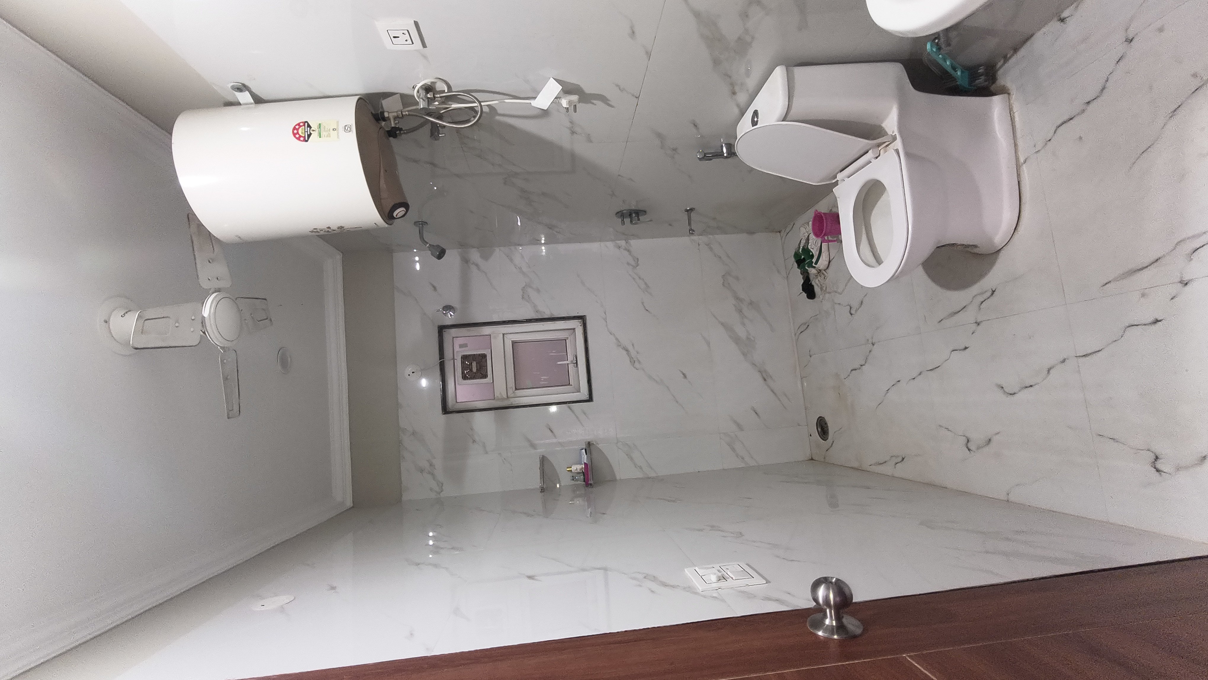 2BHK Semi-furnished Flat for rent in Location set