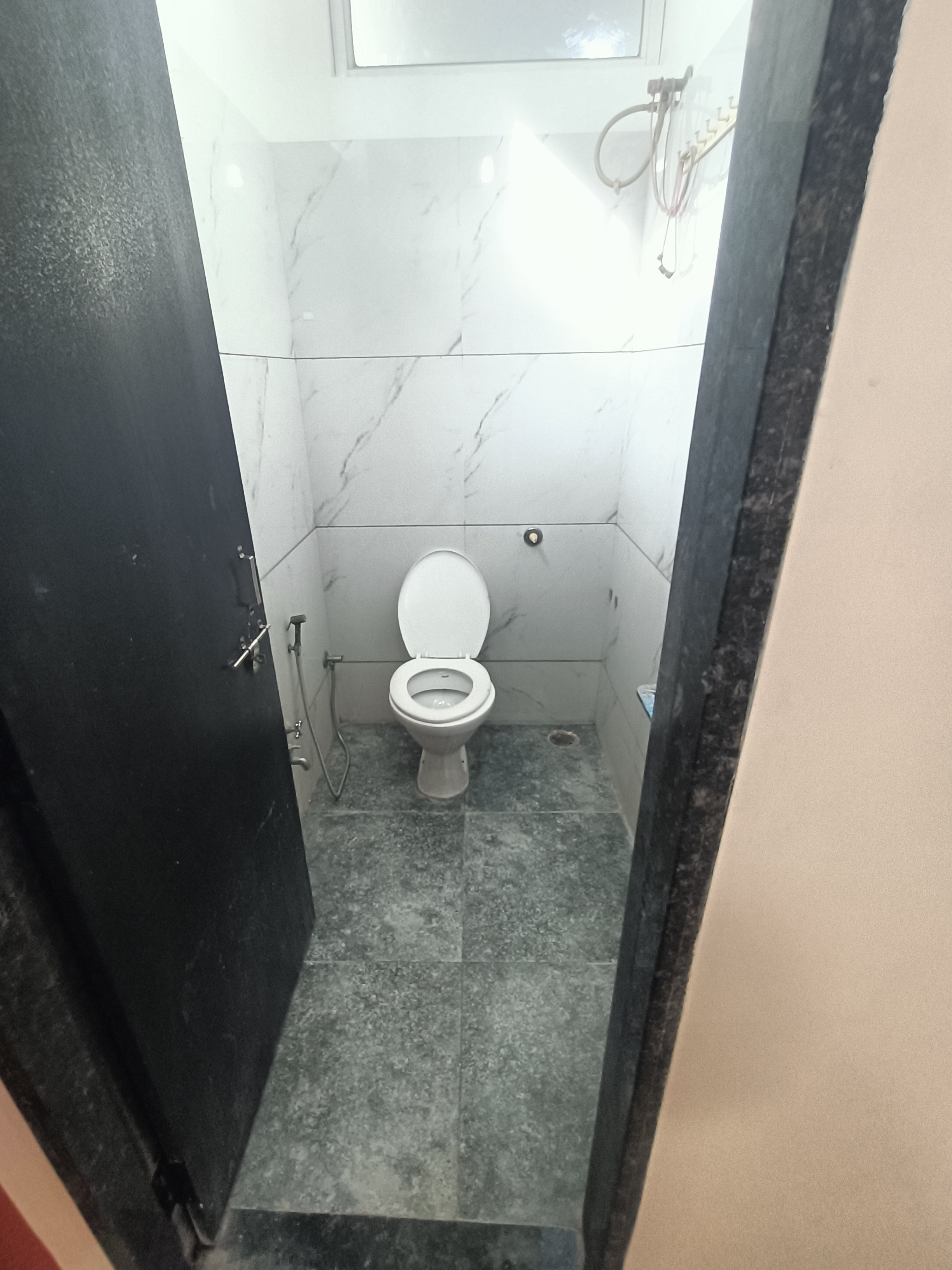 Spacious 1BHK Unfurnished House for Rent — photo 1