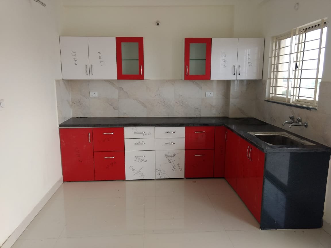 3BHK Semi-furnished Flat for rent — photo 1