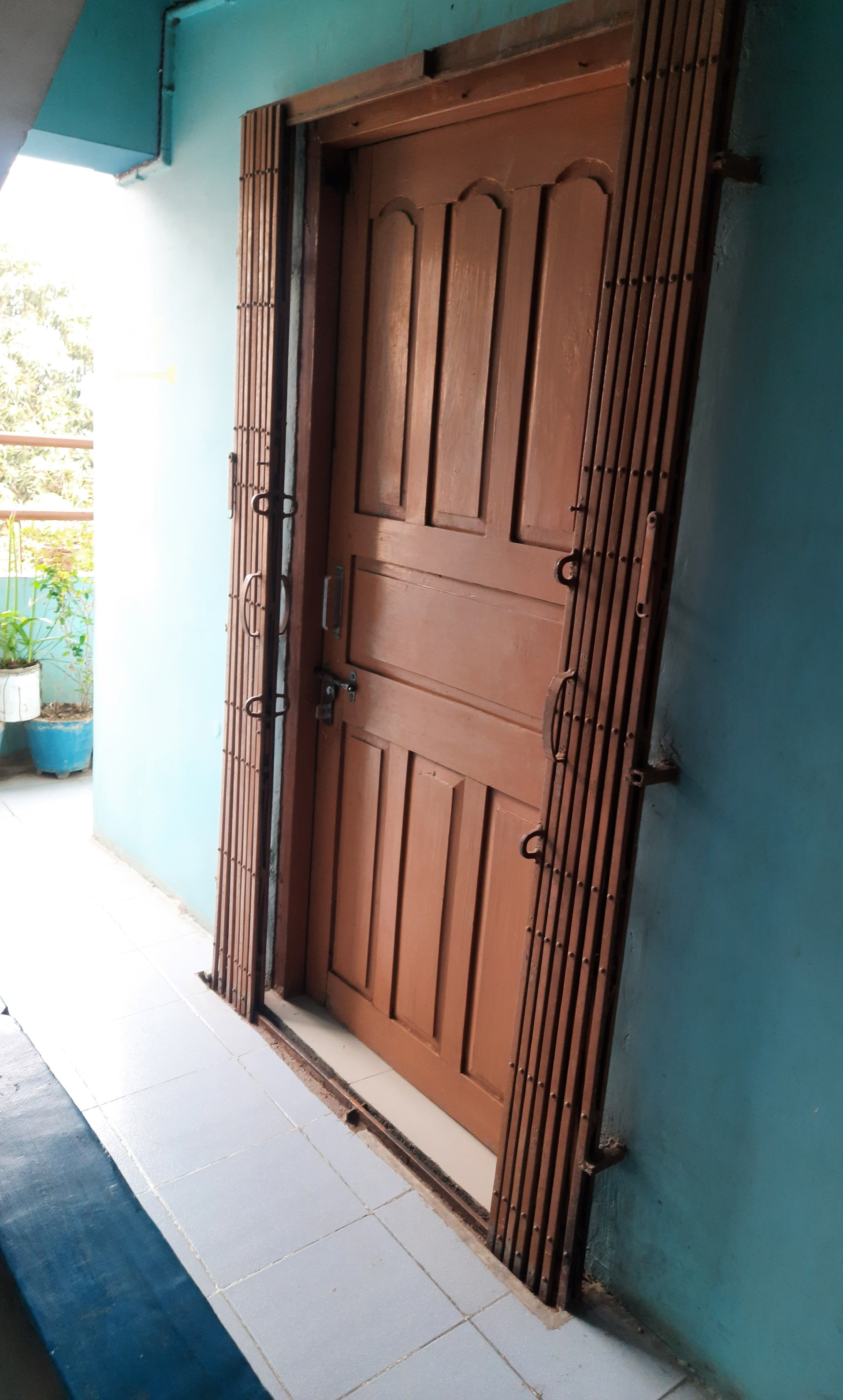 2BHK Semi-furnished Flat for rent