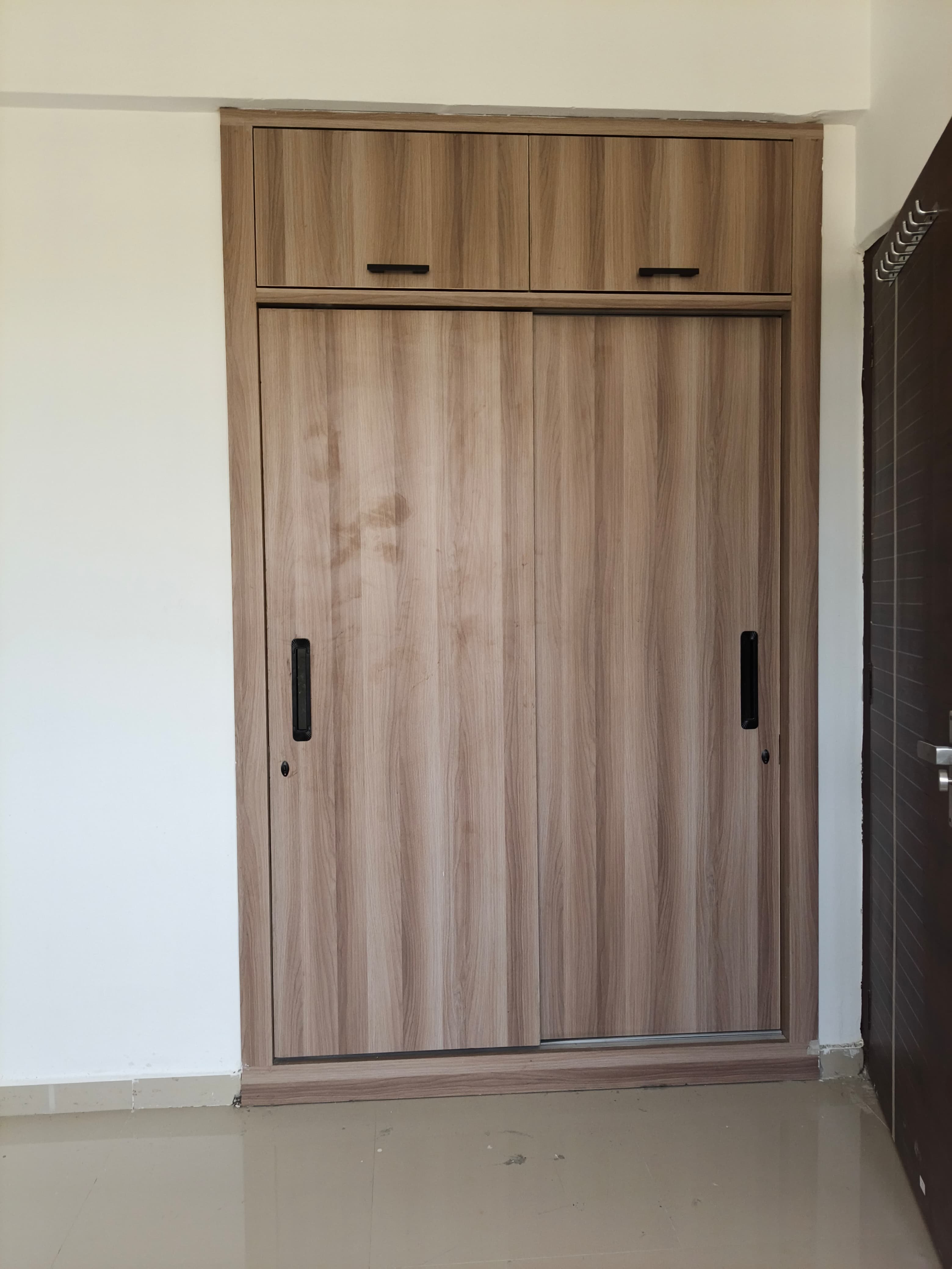 2BHK Semi-furnished Flat for rent in Location set — photo 1