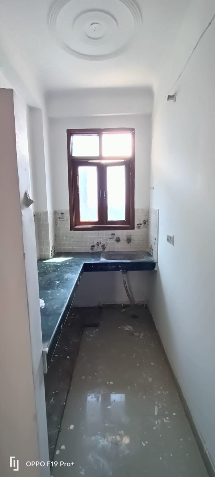 2BHK Semi-furnished Flat for rent in Location set — photo 1