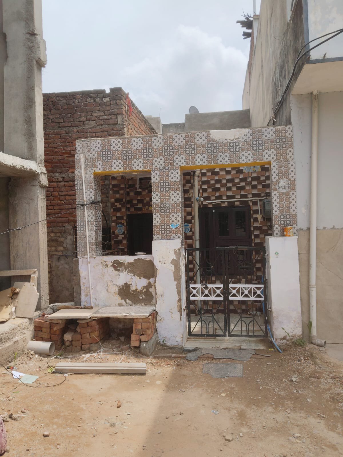 2BHK Furnished House for rent in Location set