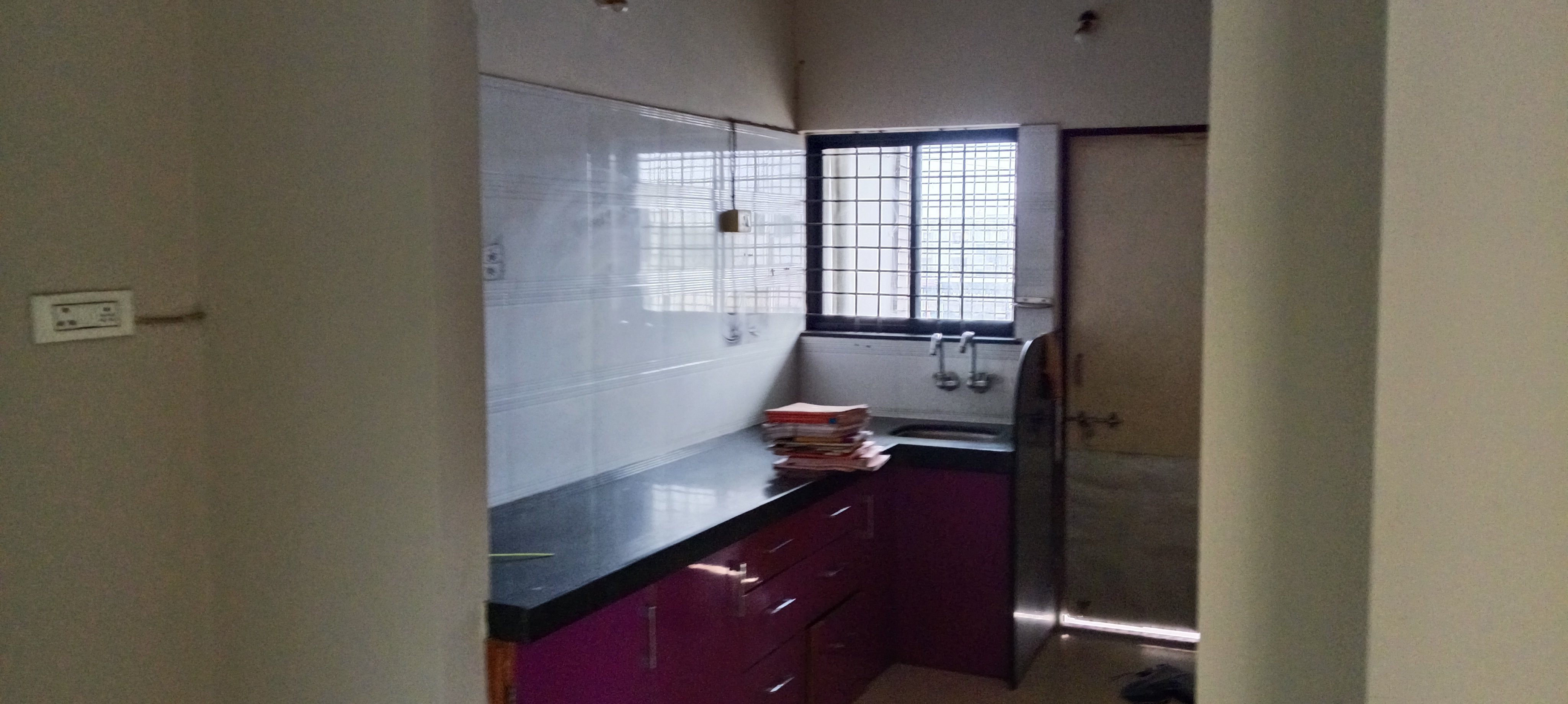 2BHK Semi-furnished Flat for rent in Location set — photo 1