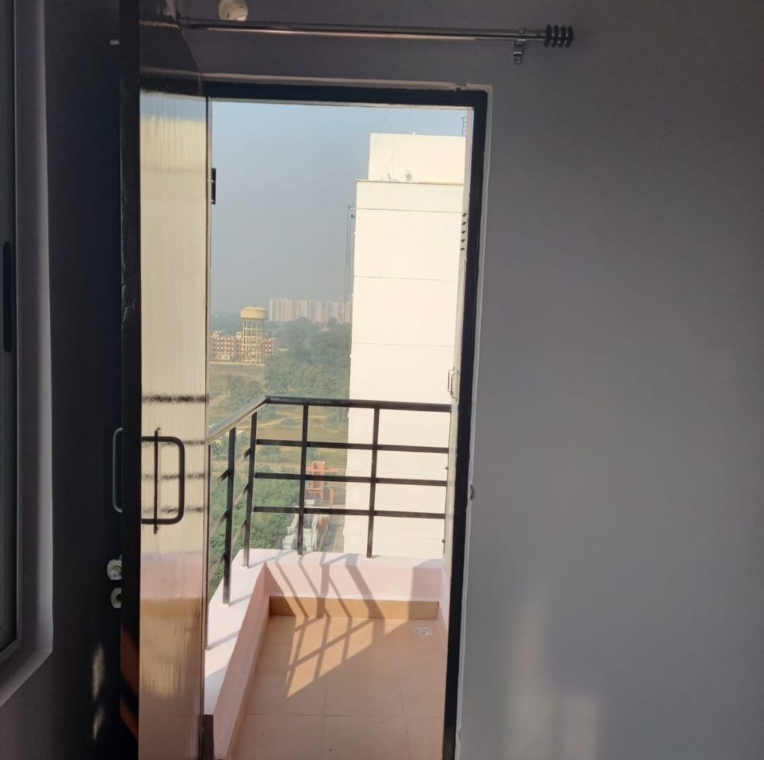 Charming 2BHK Semi-Furnished Room in Vipul Khand, Gomti Nagar, Lucknow