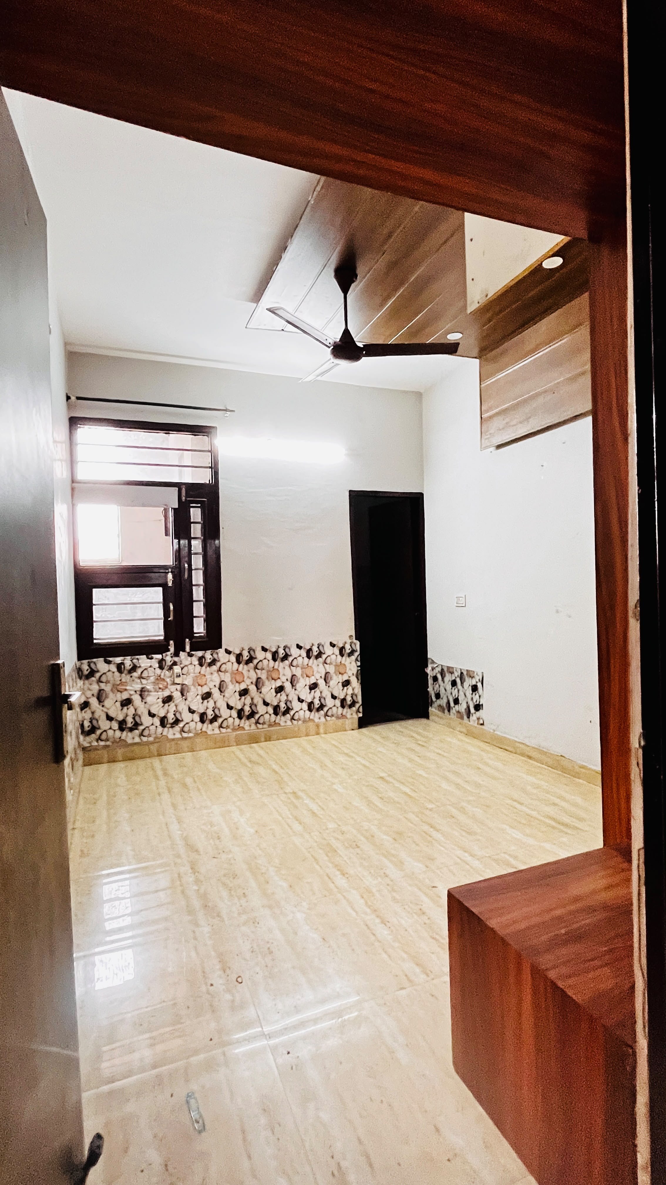 3BHK Unfurnished Flat for rent in Location set — photo 1